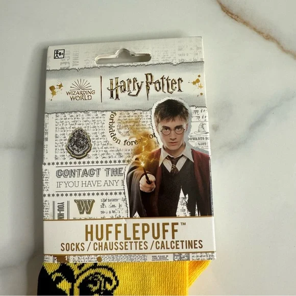 NWT Harry Potter Hufflepuff house socks yellow - Picture 3 of 6